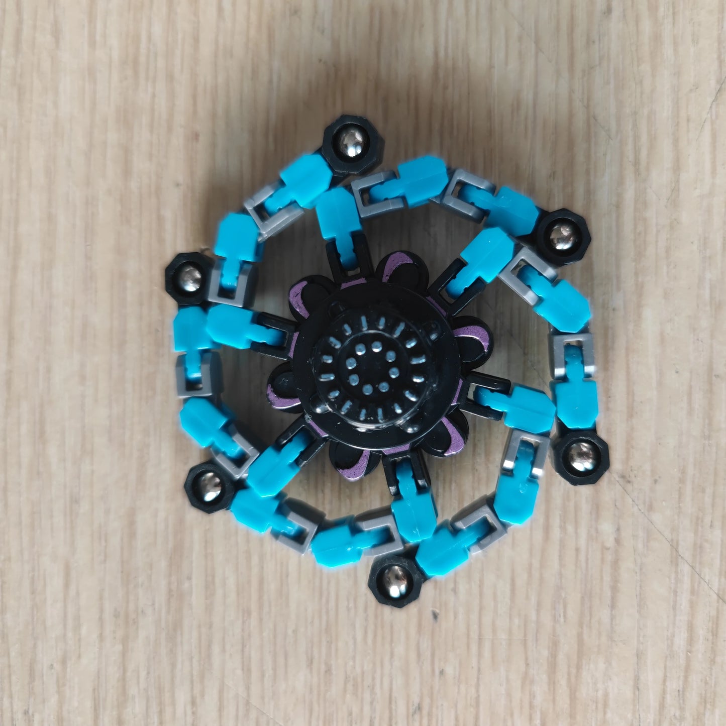 FORMABLE FIDGET SPINNER