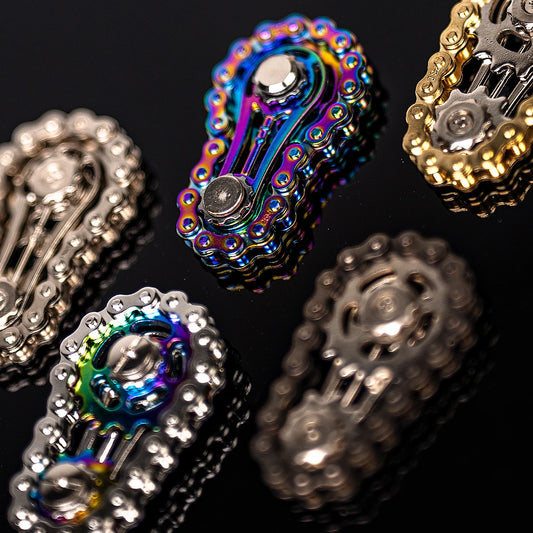 1 colorful metal bicycle chain-shaped fidget spinner toy, effective in relieving stress